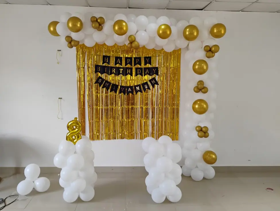 BUDGET WALL DECOR 01